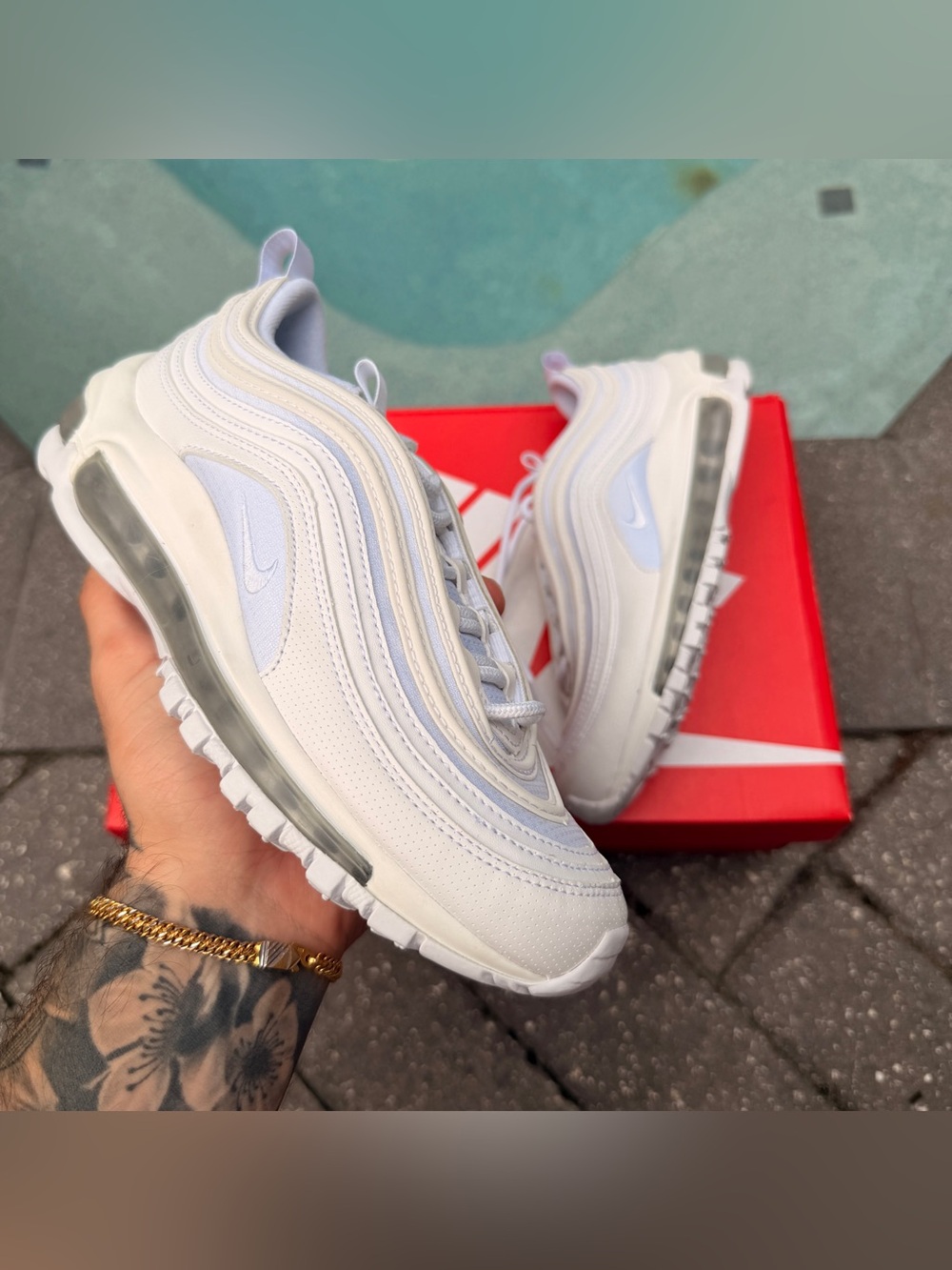 NIKE AIR MAX 97 TRIPLE WHITE SIZE 4Y